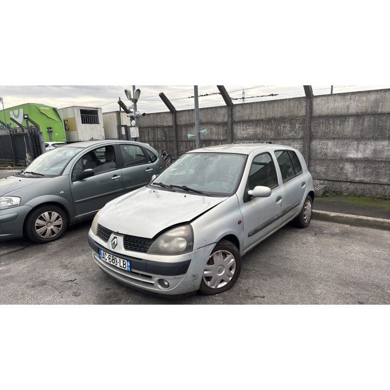 Feu arriere principal gauche (feux) RENAULT CLIO 2 Photo n°5