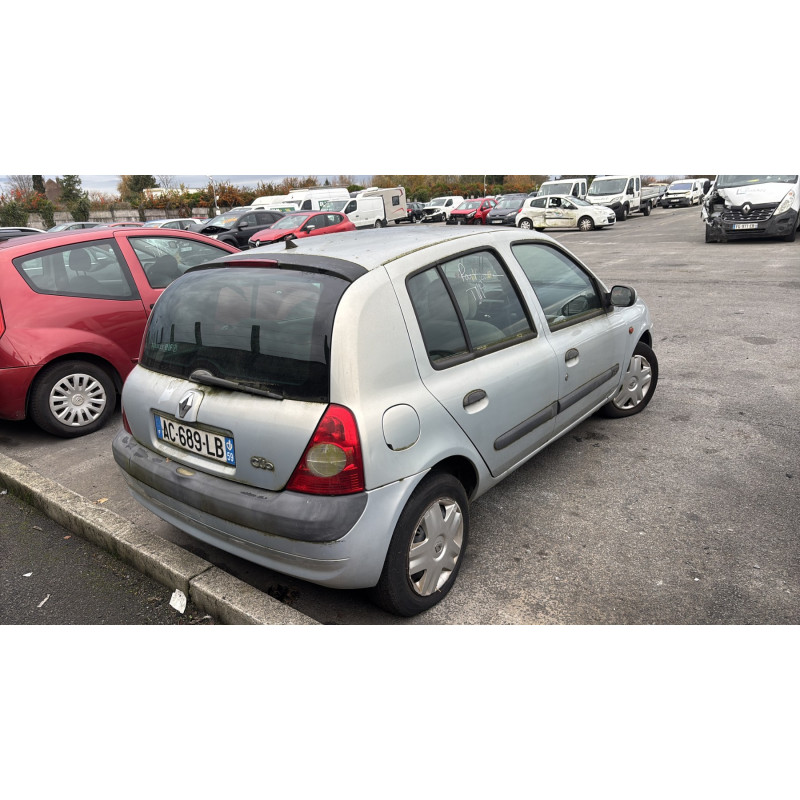 Feu arriere principal gauche (feux) RENAULT CLIO 2 Photo n°7