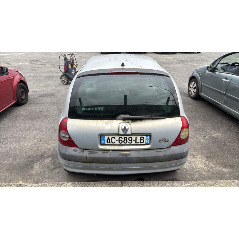 Feu arriere principal gauche (feux) RENAULT CLIO 2 Photo n°9
