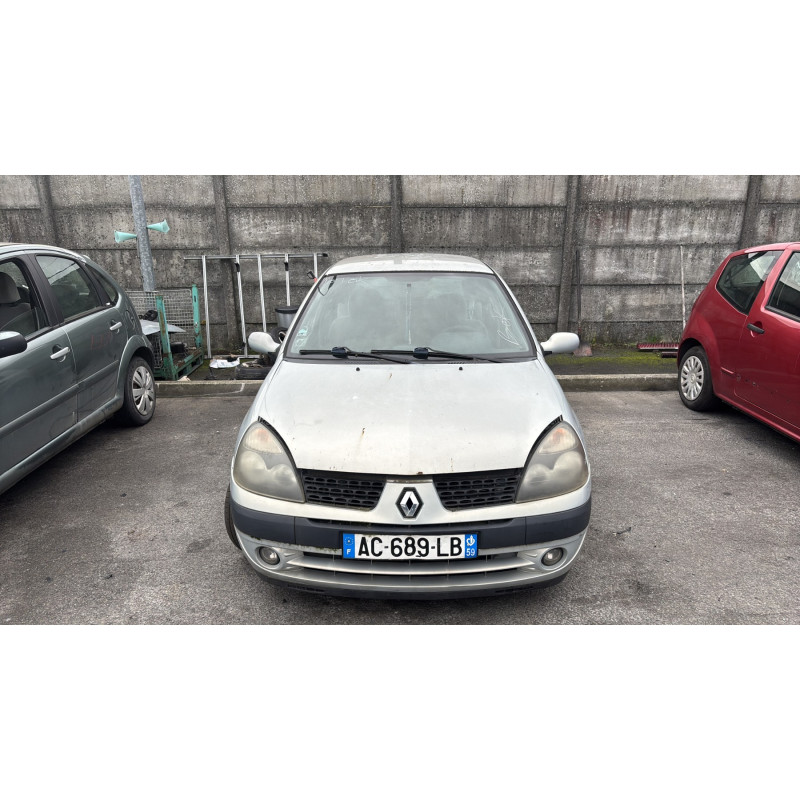 Feu arriere principal gauche (feux) RENAULT CLIO 2 Photo n°11