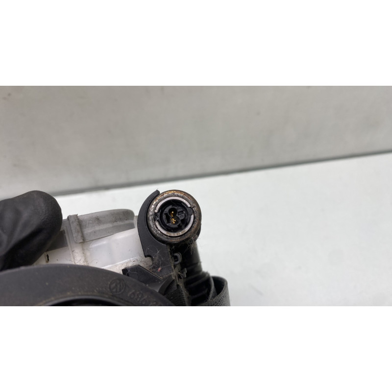 Pretensionneur de ceinture avant droit AUDI A1 1 Photo n°4