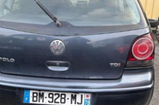 Serrure avant droit VOLKSWAGEN POLO 4
