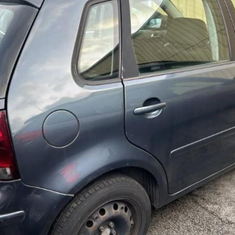 Serrure avant droit VOLKSWAGEN POLO 4 Photo n°19