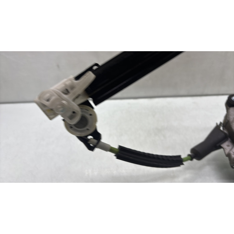 Leve vitre electrique avant droit ALFA ROMEO 147 Photo n°3