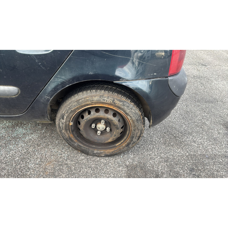 Face avant RENAULT CLIO 2 Photo n°16