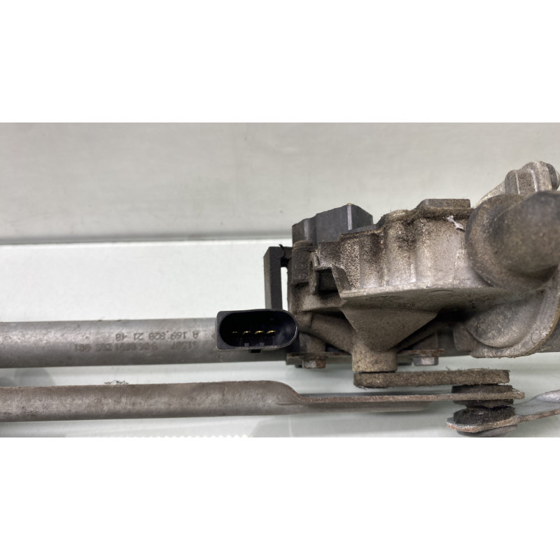 Moteur essuie glace avant MERCEDES CLASSE B 245 Photo n°3