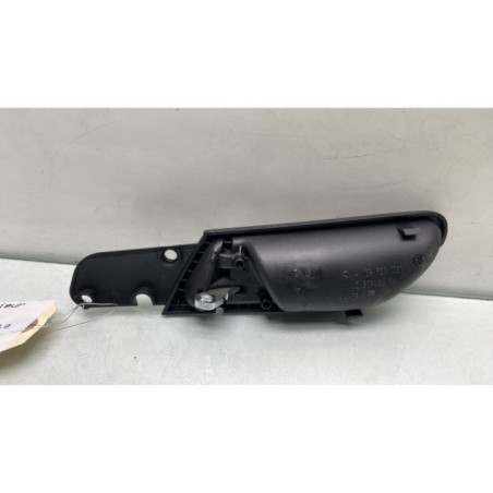 Poignee interieur avant droit MERCEDES CLASSE B 245
