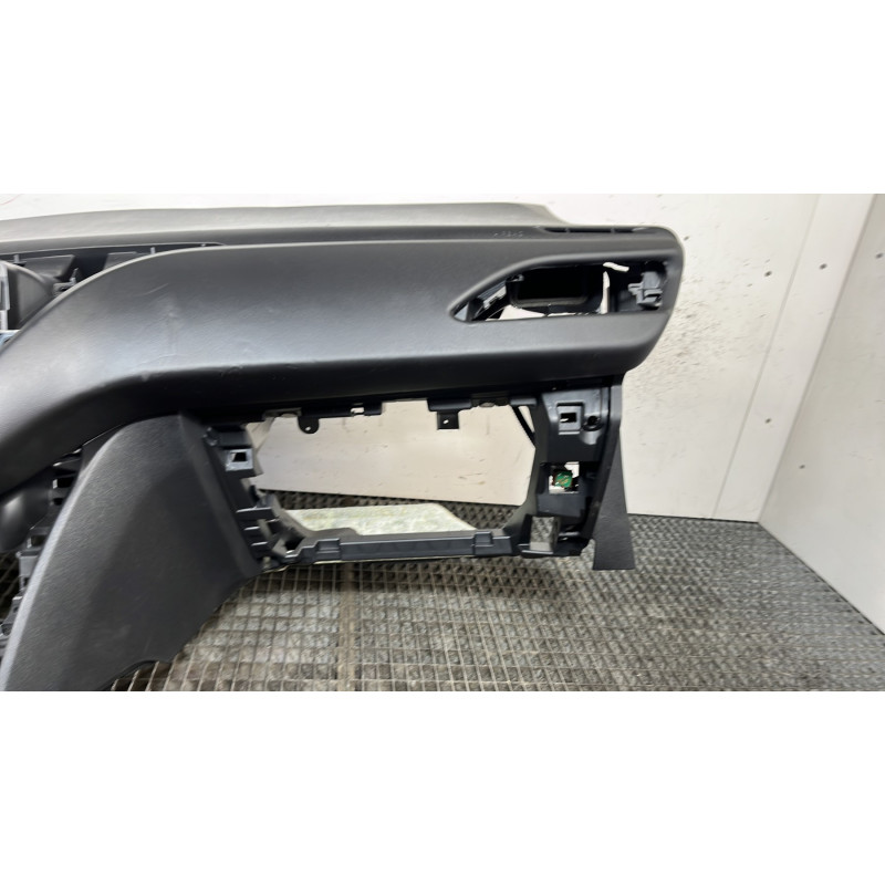 Planche de bord complete PEUGEOT 208 1 Photo n°3
