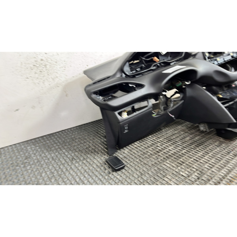 Planche de bord complete PEUGEOT 208 1 Photo n°7