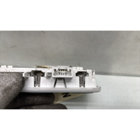 Eclairage de plafonnier RENAULT CAPTUR 1