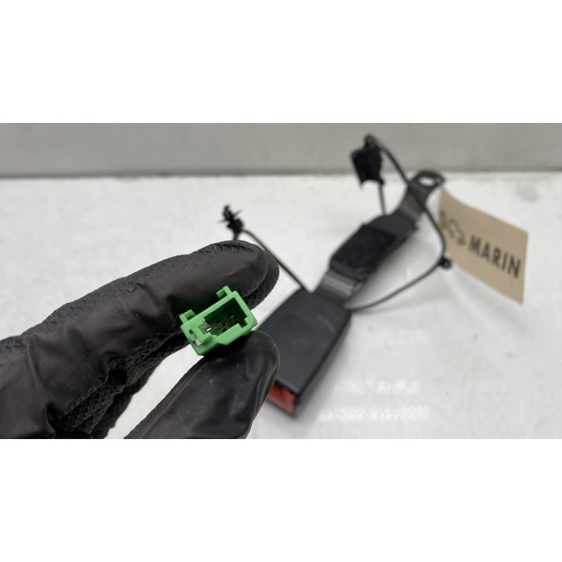 Attache ceinture avant gauche VOLKSWAGEN POLO 5 Photo n°4