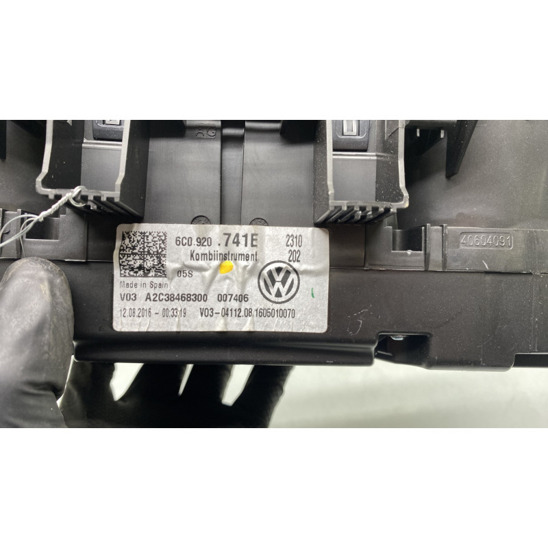 Compteur VOLKSWAGEN POLO 5 Photo n°4