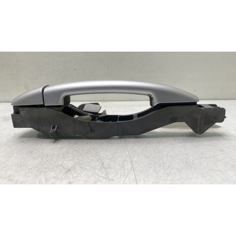 Poignee porte arriere droit PEUGEOT 5008 1 Photo n°4
