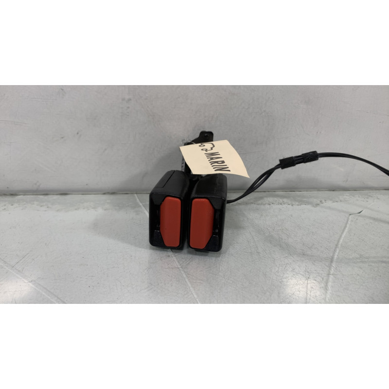 Attache ceinture arriere gauche PEUGEOT 508 1 SW Photo n°2