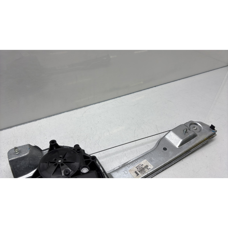 Leve vitre electrique avant droit PEUGEOT 208 1 Photo n°3