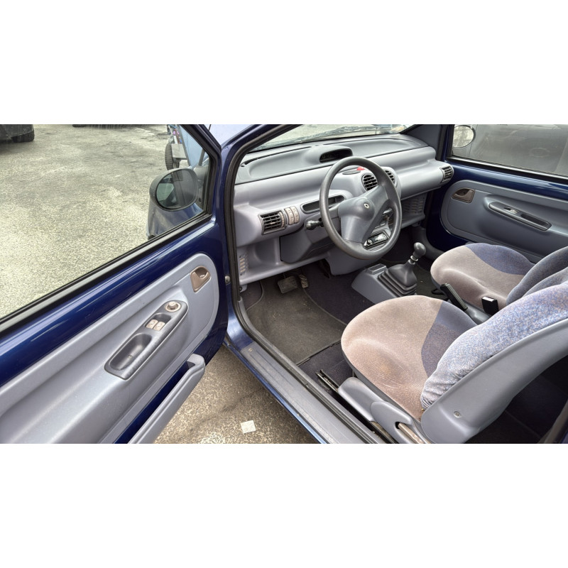 Pare choc avant RENAULT TWINGO 1 Photo n°17