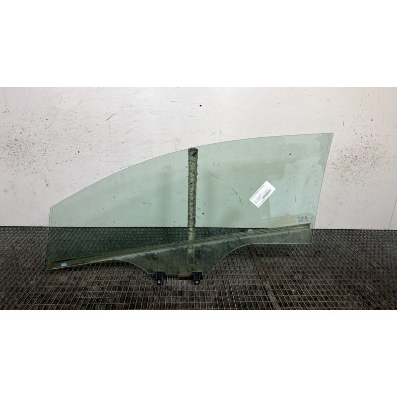 Vitre avant droit KIA RIO 3 Photo n°4