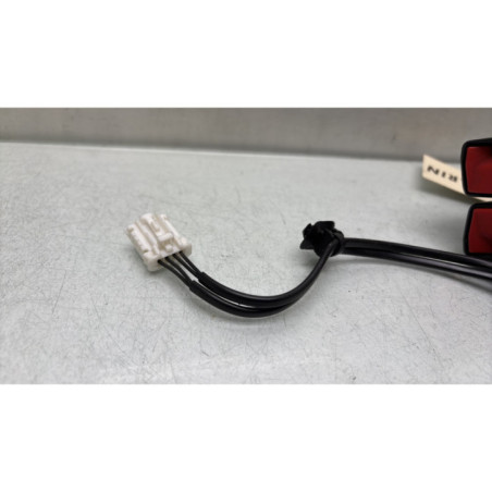 Attache ceinture arriere droit PEUGEOT 308 2
