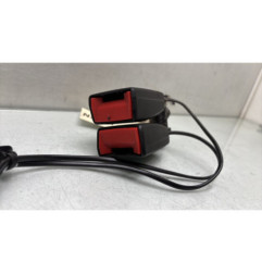 Attache ceinture arriere droit PEUGEOT 308 2