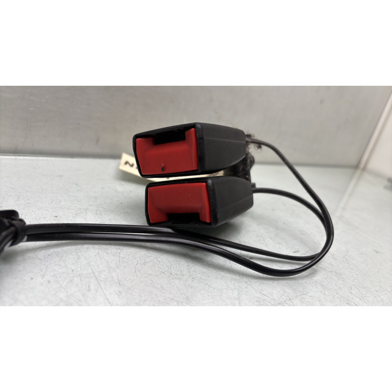 Attache ceinture arriere droit PEUGEOT 308 2 Photo n°3