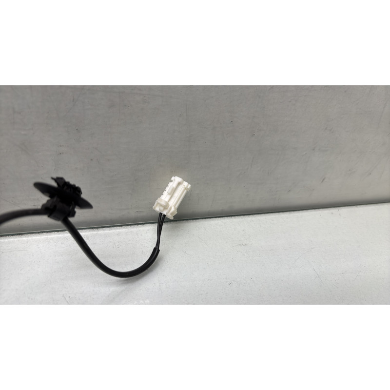 Attache ceinture arriere gauche PEUGEOT 308 2 Photo n°3
