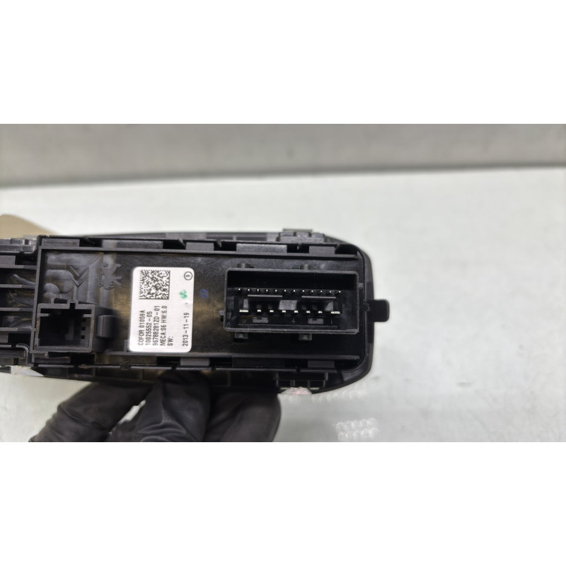 Interrupteur de leve vitre avant gauche PEUGEOT 308 2 Photo n°3