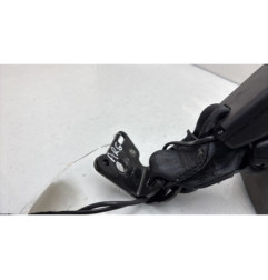 Attache ceinture arriere gauche RENAULT CLIO 4