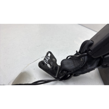 Attache ceinture arriere gauche RENAULT CLIO 4