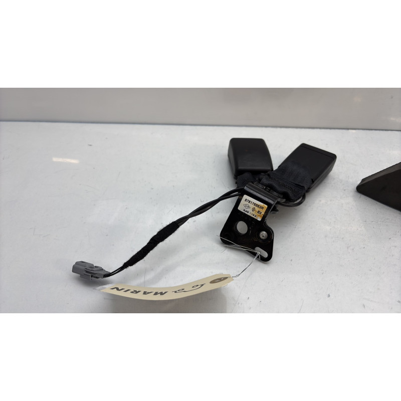 Attache ceinture arriere gauche RENAULT CLIO 4 Photo n°5