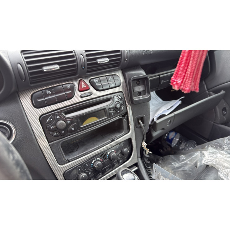Trappe d'essence MERCEDES CLASSE C 203 COUPE SPORT Photo n°14