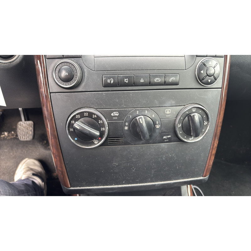Renfort pare choc arriere (traverse) MERCEDES CLASSE A 169 Photo n°20