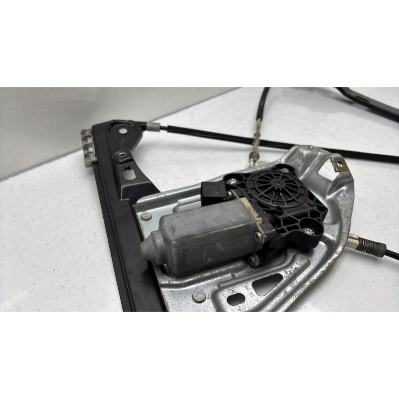 Leve vitre electrique avant droit MERCEDES CLASSE C 203 COUPE SPORT Photo n°2