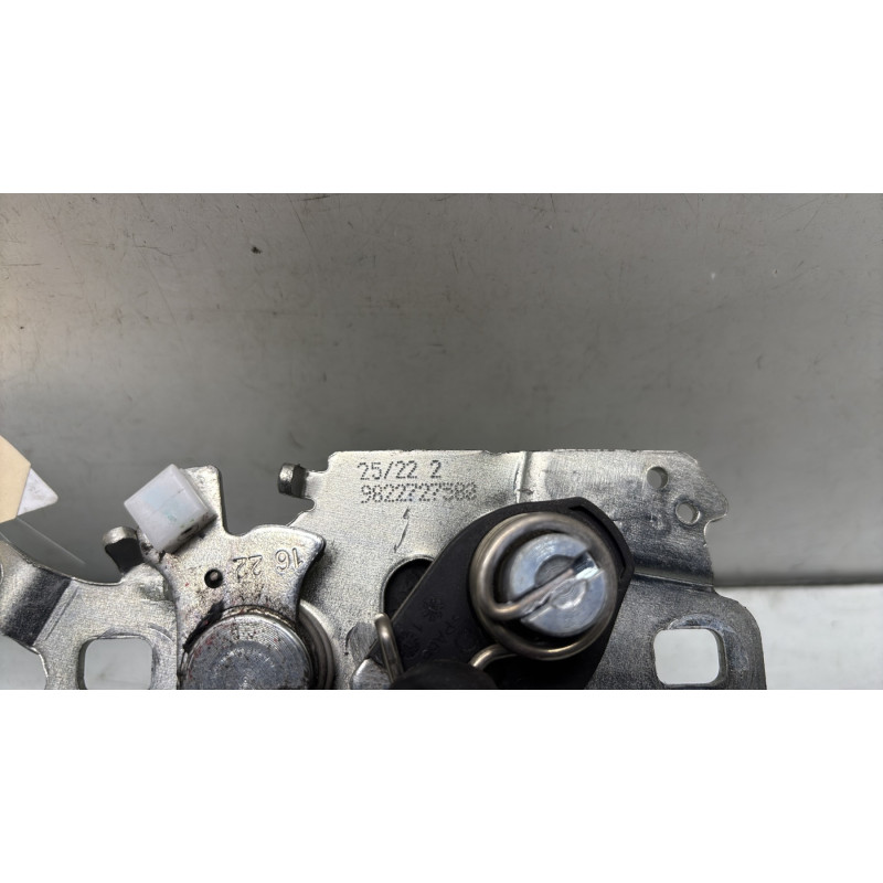 Fermeture de capot PEUGEOT 208 2 Photo n°4