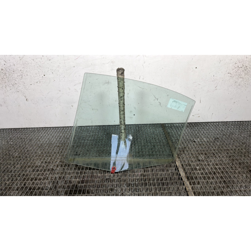 Vitre arriere droit BMW SERIE 3 E46 Photo n°4