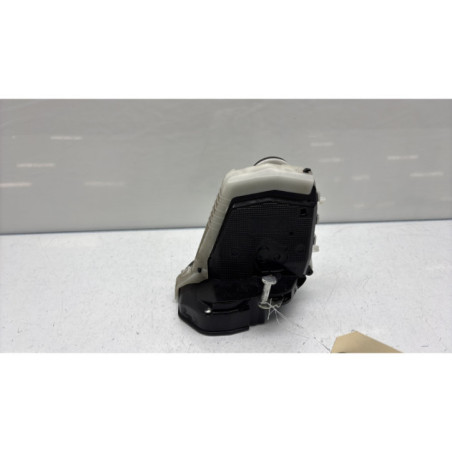 Serrure arriere droit TOYOTA YARIS 3 Photo n°1