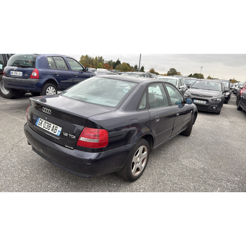 Malle/Hayon arriere AUDI A4 1 Photo n°9