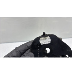 Attache ceinture arriere gauche RENAULT CLIO 2