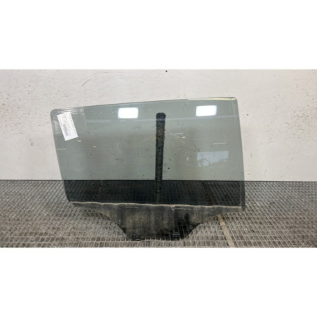 Vitre arriere droit PEUGEOT 2008 1 Photo n°1