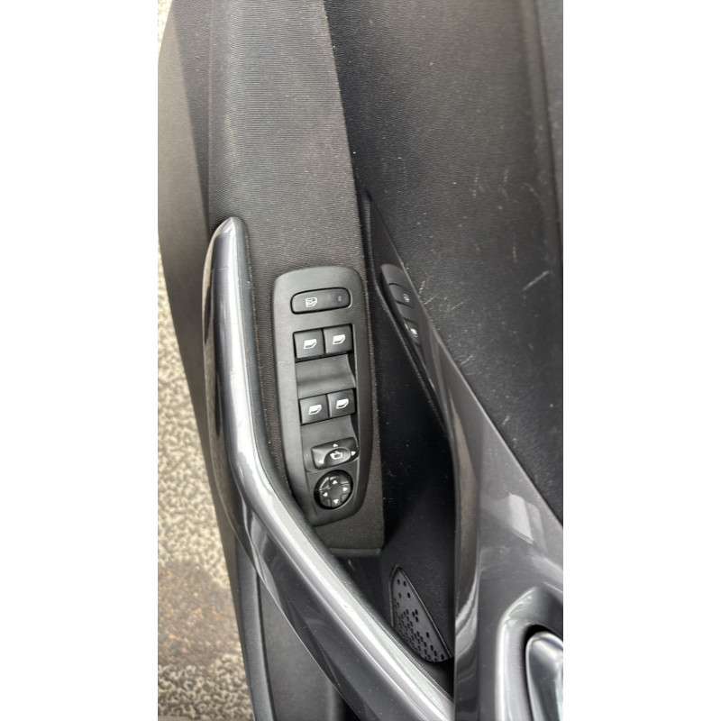 Vitre arriere droit PEUGEOT 2008 1 Photo n°14