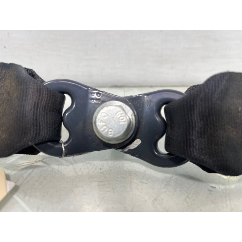 Attache ceinture arriere gauche DACIA SANDERO 2 Photo n°4