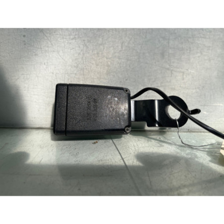 Attache ceinture avant gauche DACIA SANDERO 2