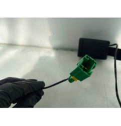 Attache ceinture avant gauche DACIA SANDERO 2