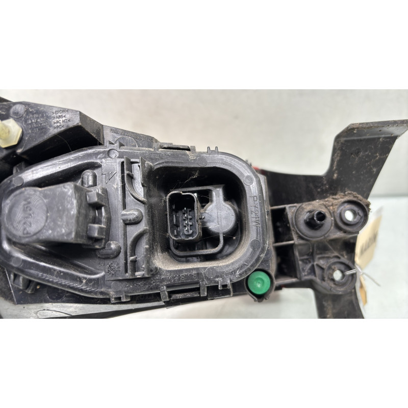 Feu arriere principal droit (feux) RENAULT CLIO 4 Photo n°3