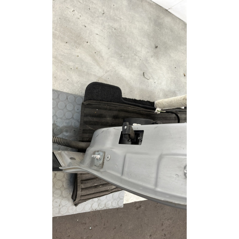Porte arriere gauche RENAULT CLIO 4 Photo n°3