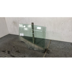 Vitre arriere droit RENAULT CLIO 4
