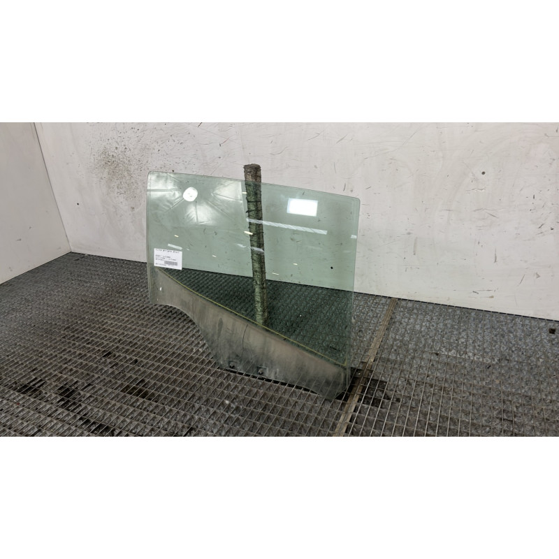 Vitre arriere droit RENAULT CLIO 4 Photo n°2