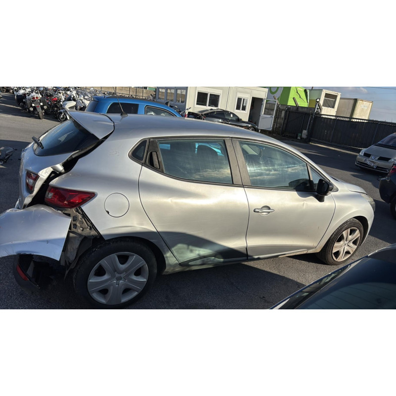 Vitre arriere droit RENAULT CLIO 4 Photo n°13