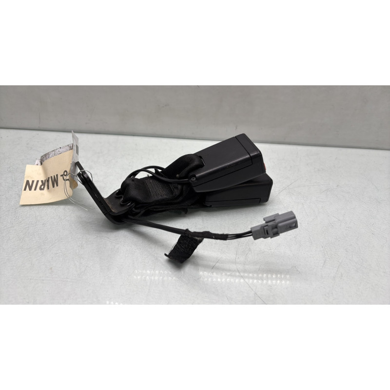 Attache ceinture arriere gauche RENAULT CLIO 4 Photo n°3