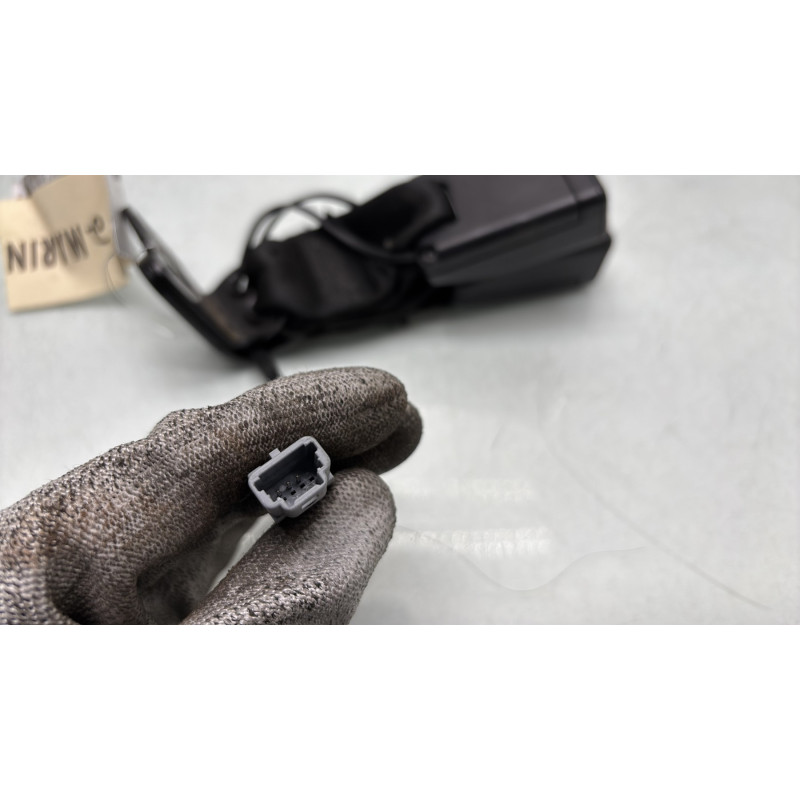 Attache ceinture arriere gauche RENAULT CLIO 4 Photo n°4