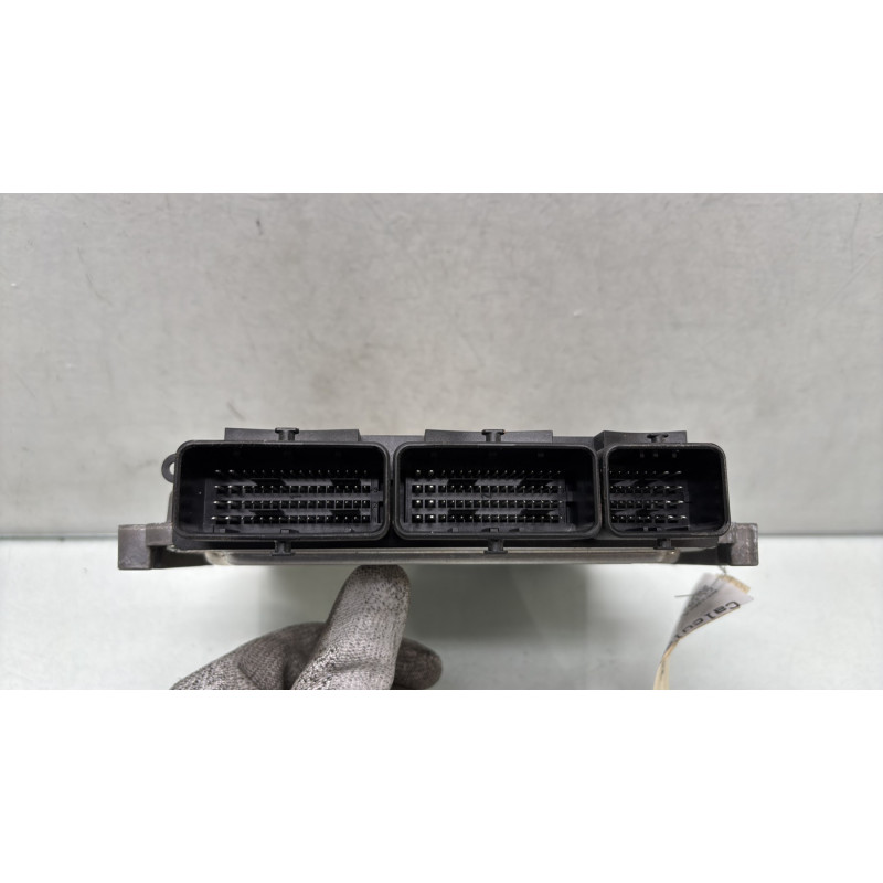 Calculateur moteur RENAULT CLIO 4 Photo n°3